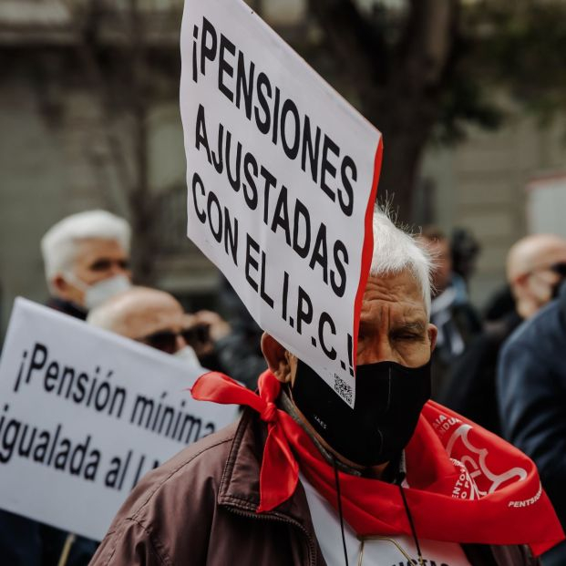 BBVA Research pide meter las pensiones en el pacto de rentas y dejar de subirlas con el IPC general
