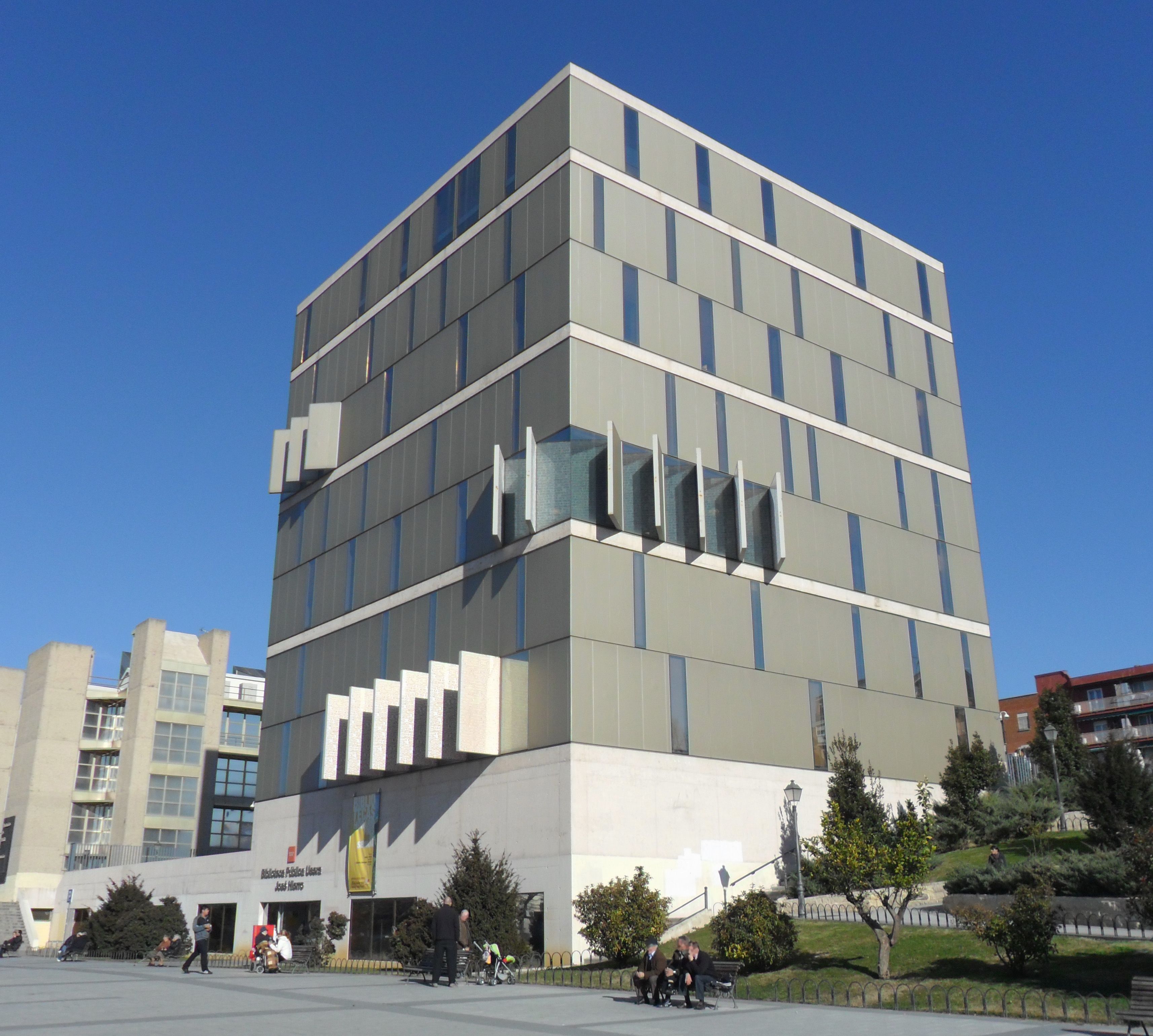 Biblioteca Pública José Hierro de Madrid.