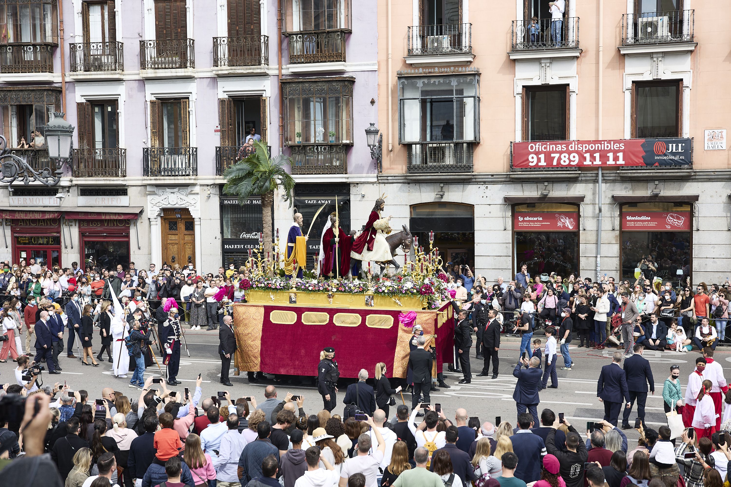 Los médicos piden llevar la mascarilla "bien ajustada" durante las procesiones de Semana Santa