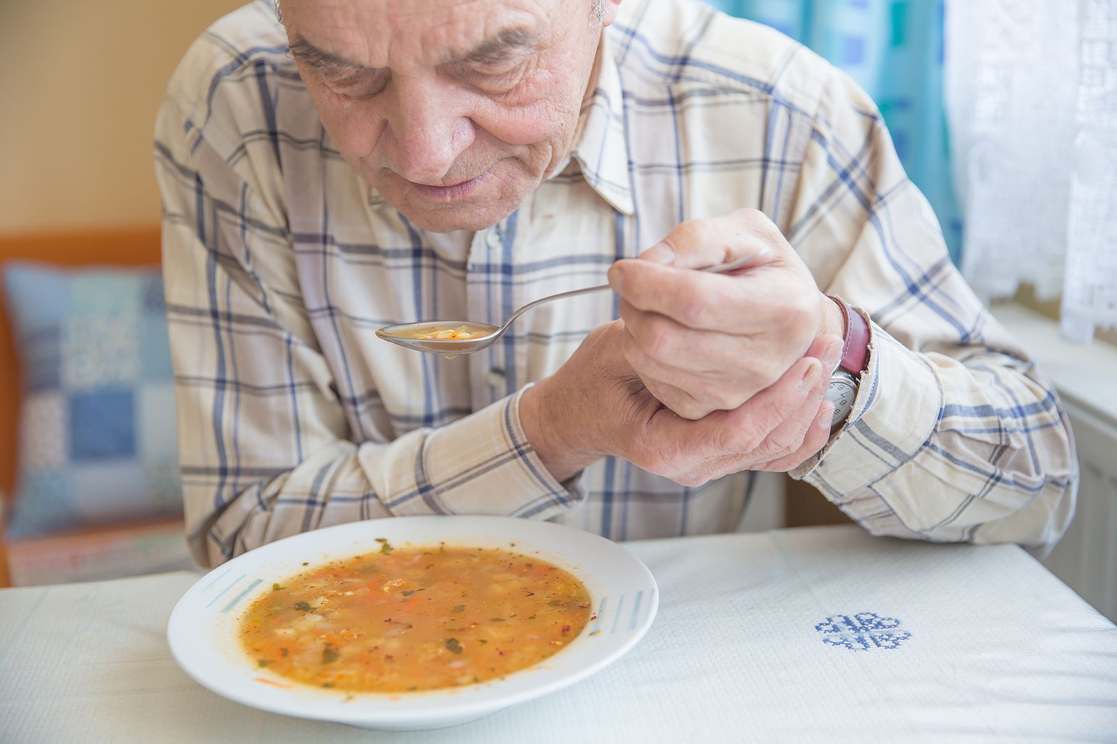 Un estudio indica que la COVID-19 aumenta el riesgo de desarrollar Parkinson