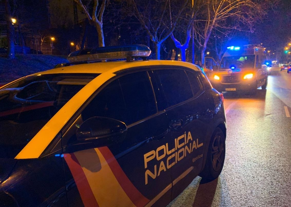 Detenido por arrancarle a mordiscos parte del labio a un joven e intentar agredirle con un martillo