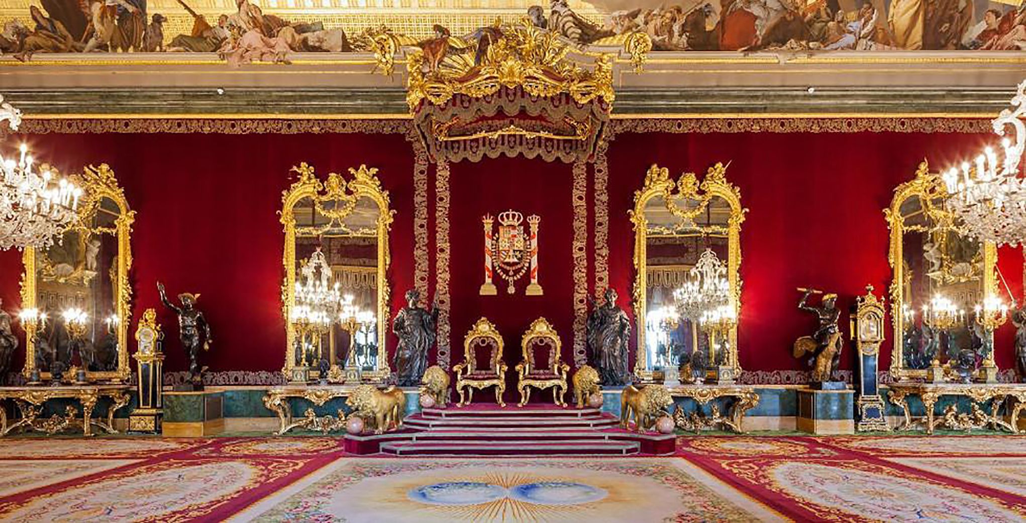 El palacio de España más visitado esta Semana Santa