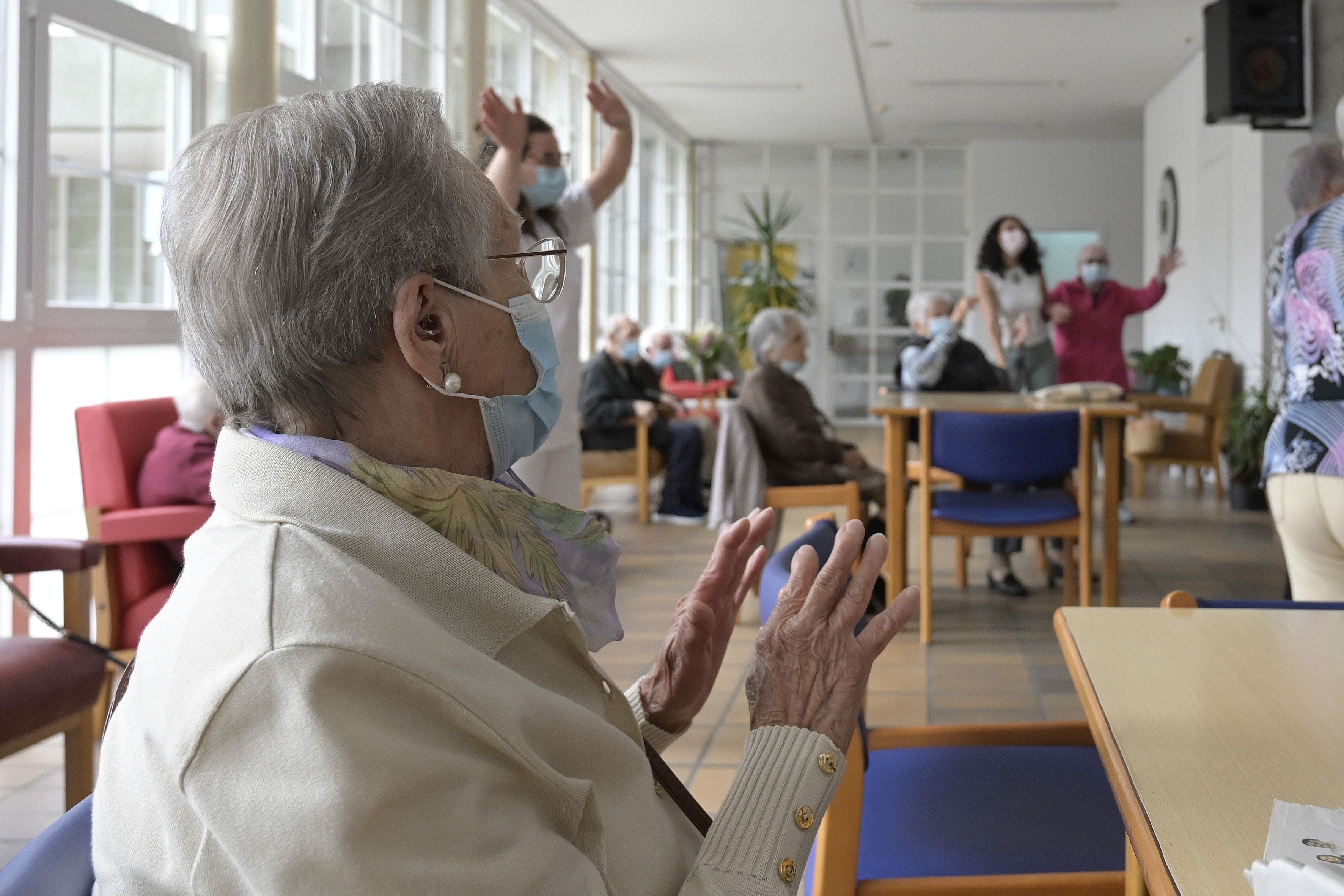 La mascarilla sólo será obligatoria en las residencias para los trabajadores y las visitas