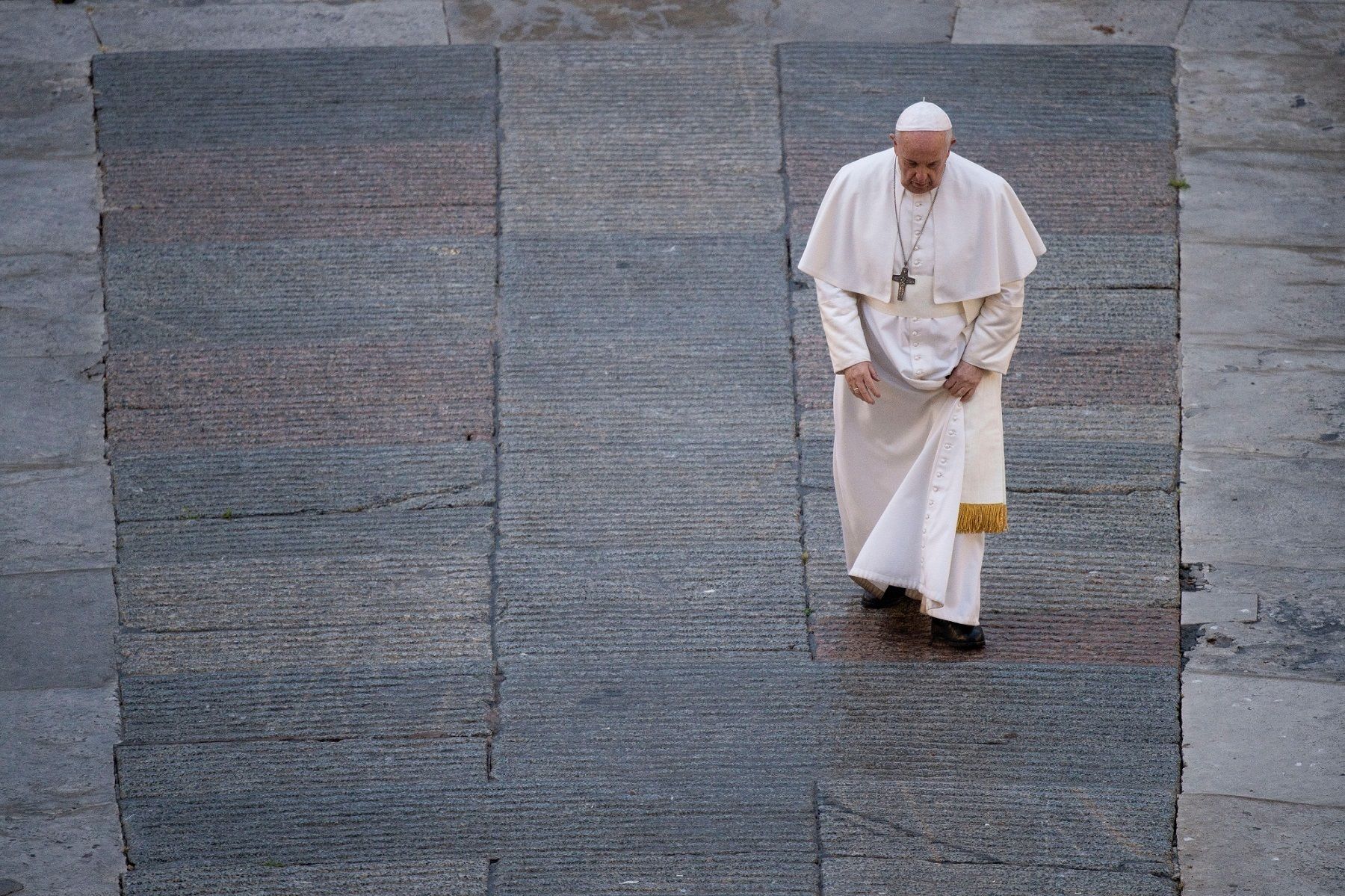 El Papa retoma con dificultad la agenda en el Vaticano