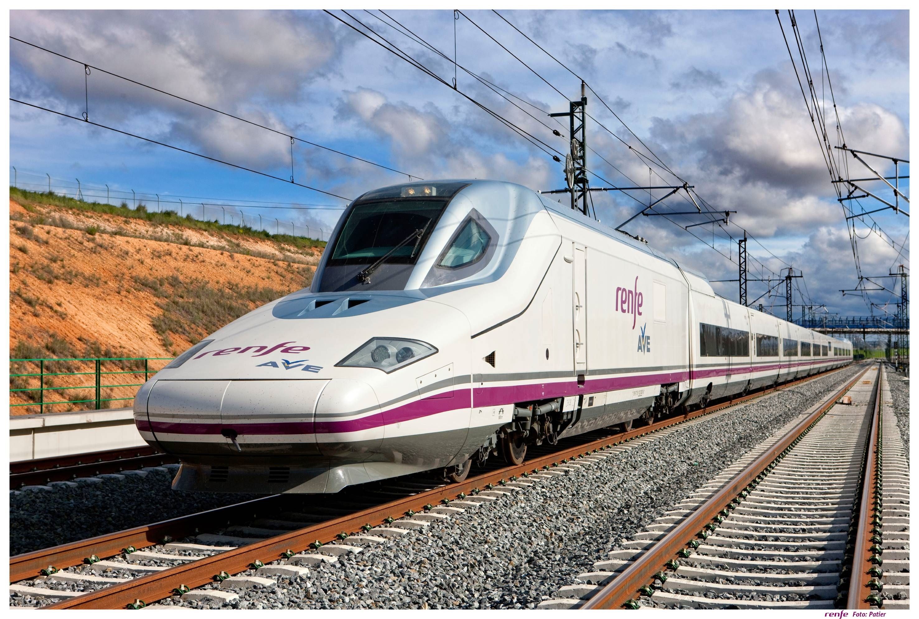 Renfe lanza una oferta de 100.000 billetes de AVE y Larga Distancia a 15 euros