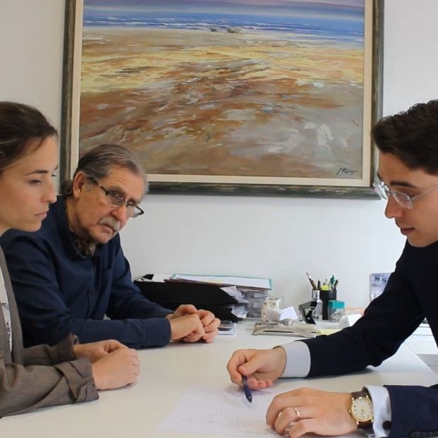 Un matrimonio abre una vía de exención en la Renta para pensiones por incapacidad del extranjero