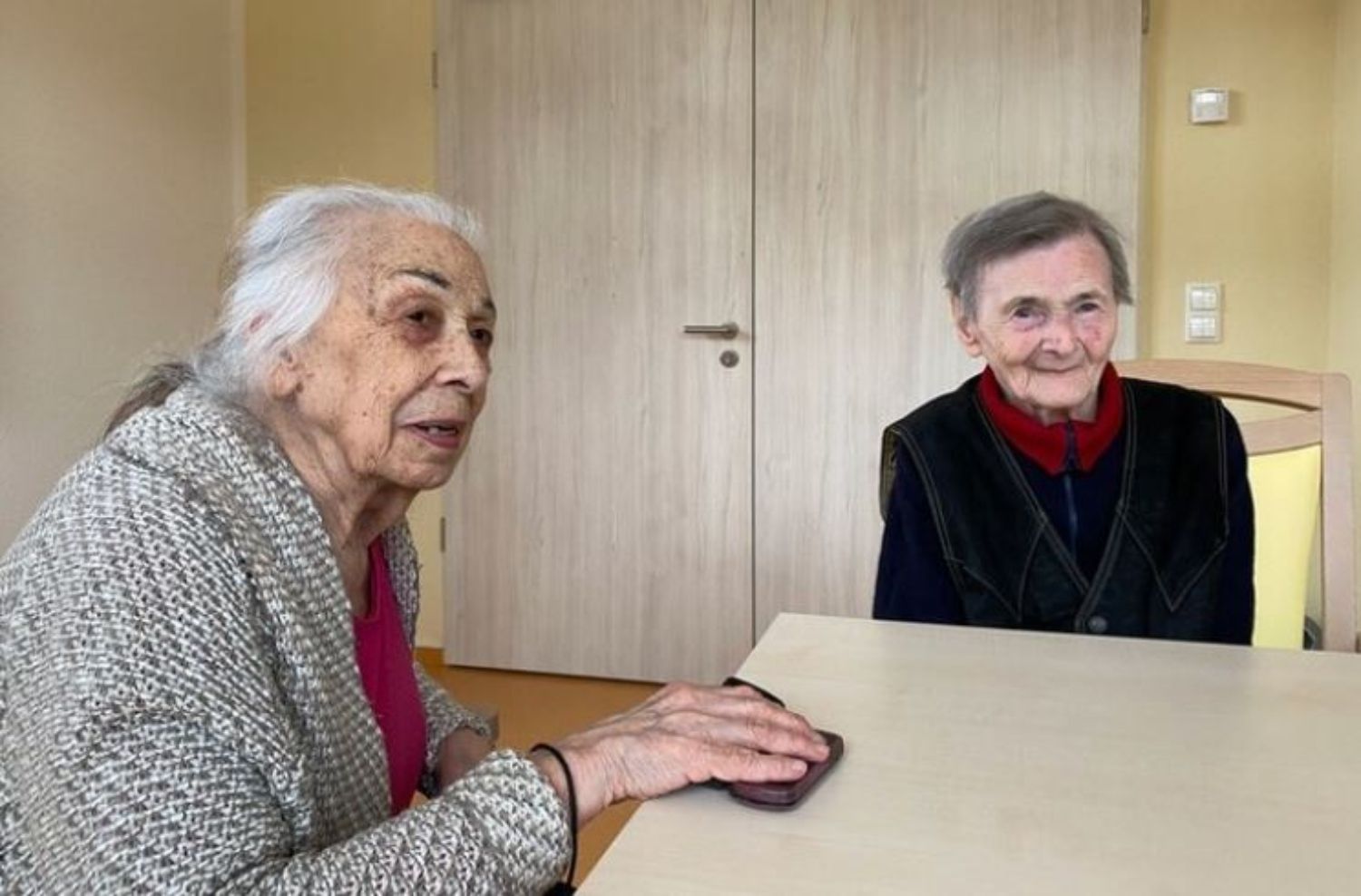 Supervivientes del Holocausto huyen de Ucrania y son acogidas en residencia alemana