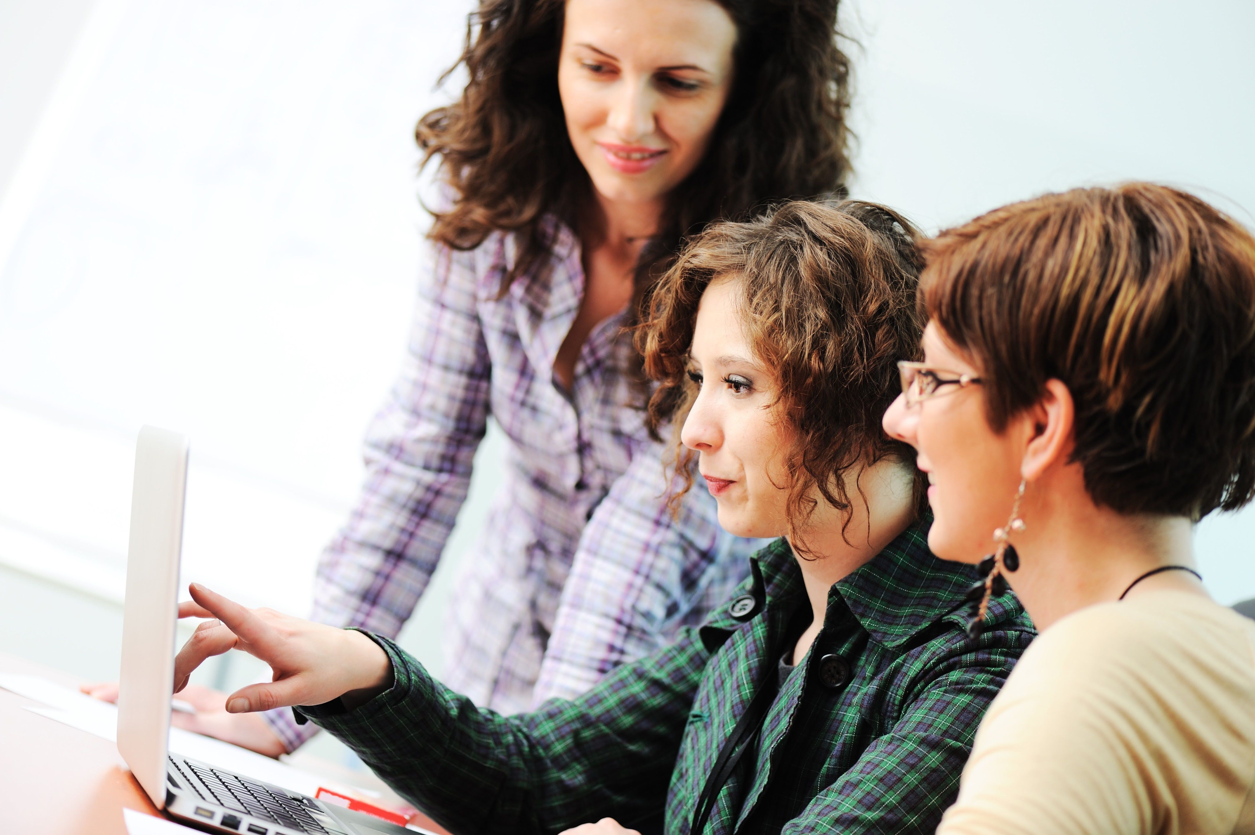 Cámara de Comercio de España y Women in Legal World se unen para impulsar el emprendimiento femenino. Foto: Europa Press