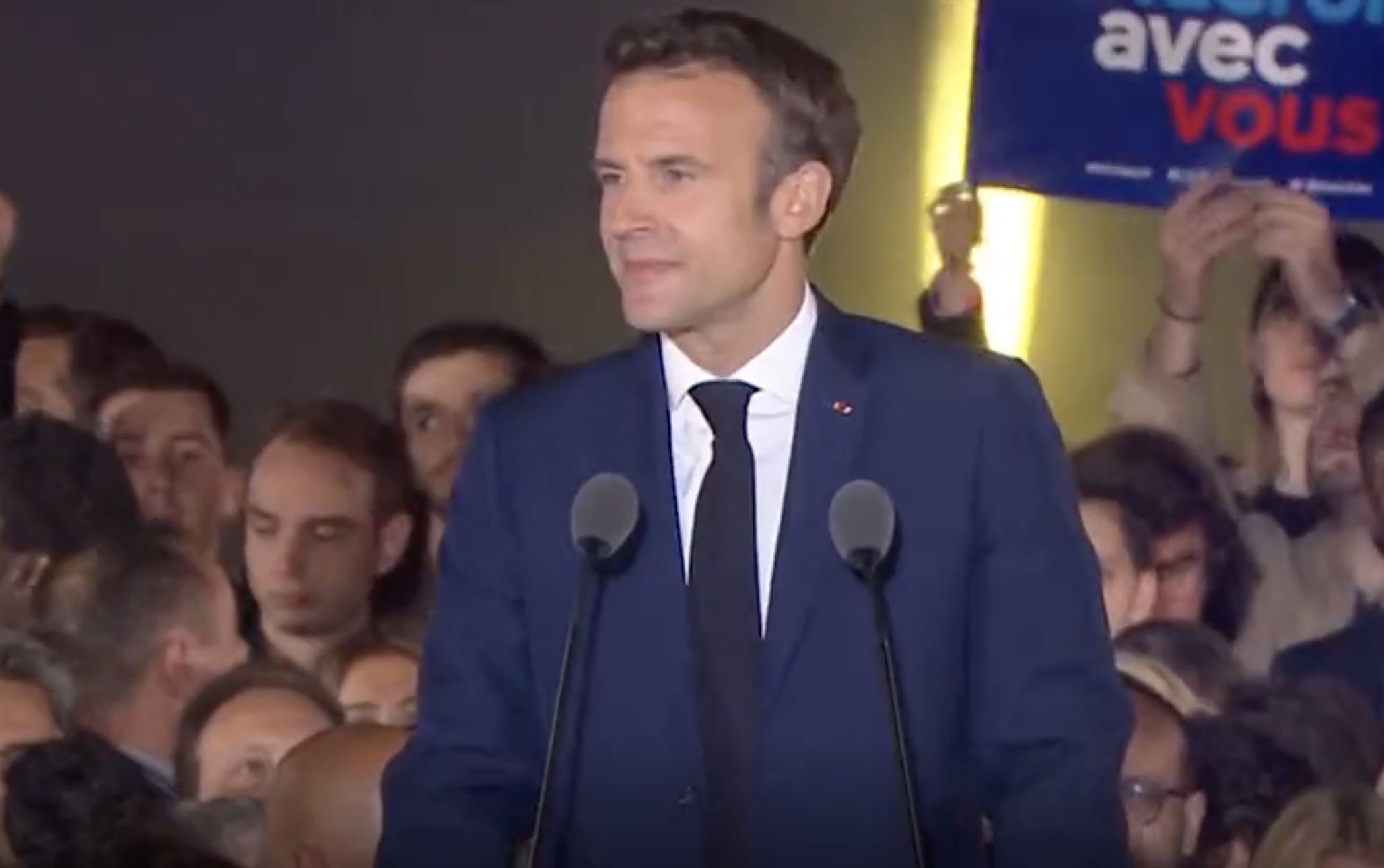 Macron logra seguir en el Elíseo pese al récord histórico de la extrema derecha