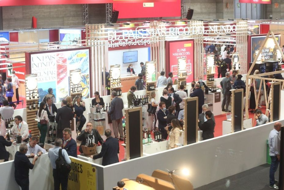 Catas de vinos de Jumilla, Bullas, Yeclas y tapas de zarangollo o marineras en el Salón de Gourmets. EuropaPress