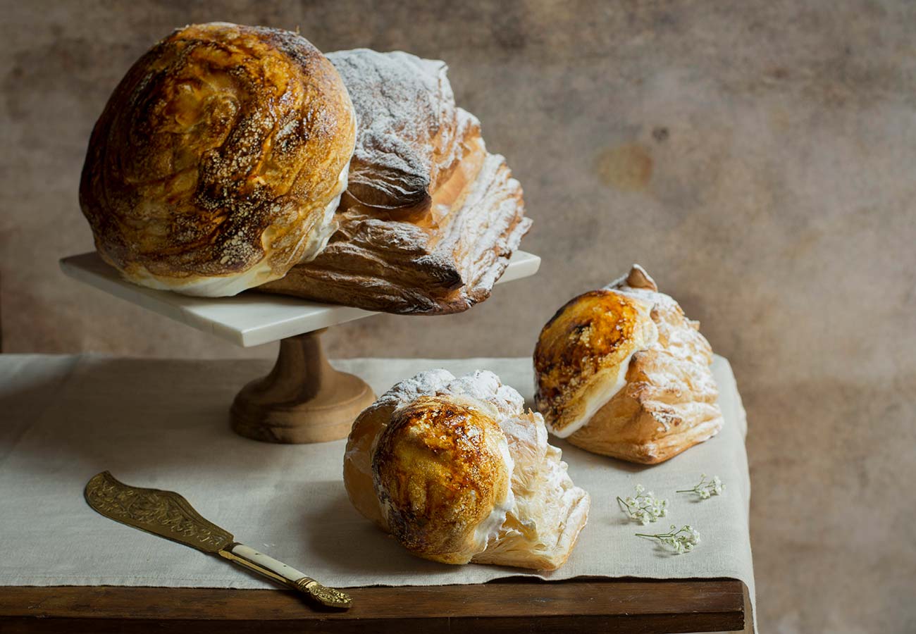 Cómo se hacen los cuernos de merengue, el pastel de la Región de Murcia más delicado. Foto: Murcia turística