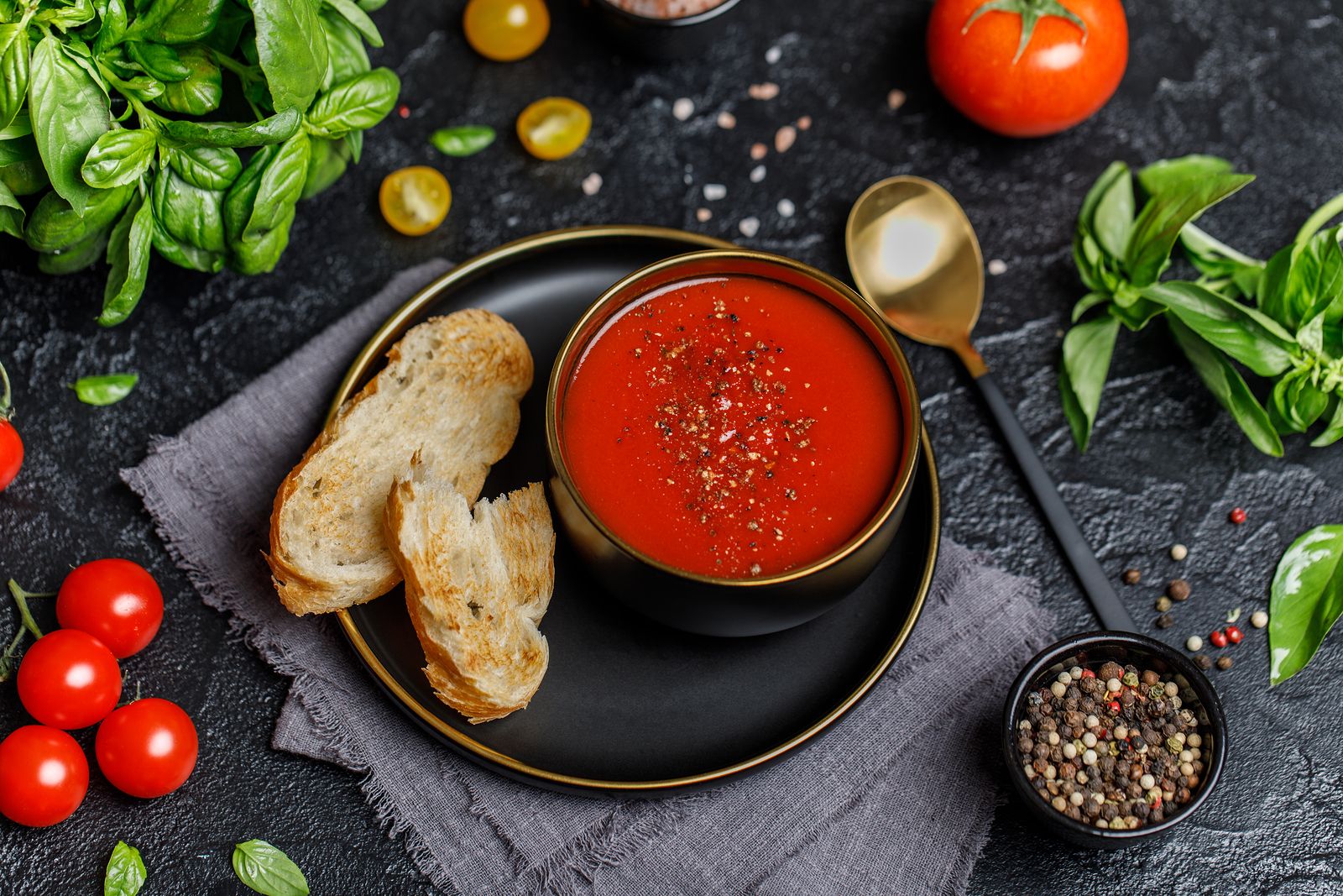 Una crema y una sopa fría para los días más calurosos