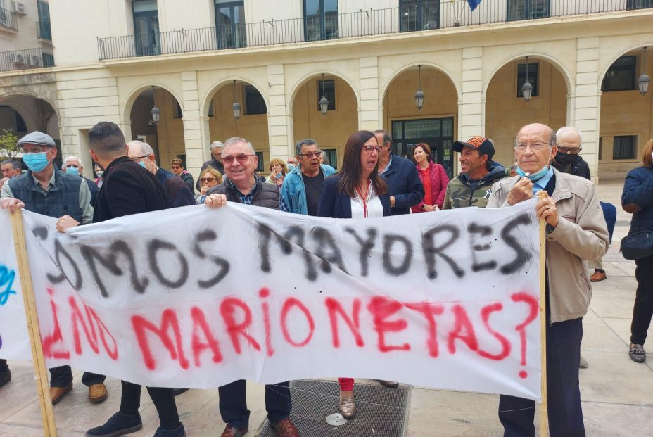 Los mayores de Alicante crearán su propio partido político ante el "ninguneo" del Ayuntamiento