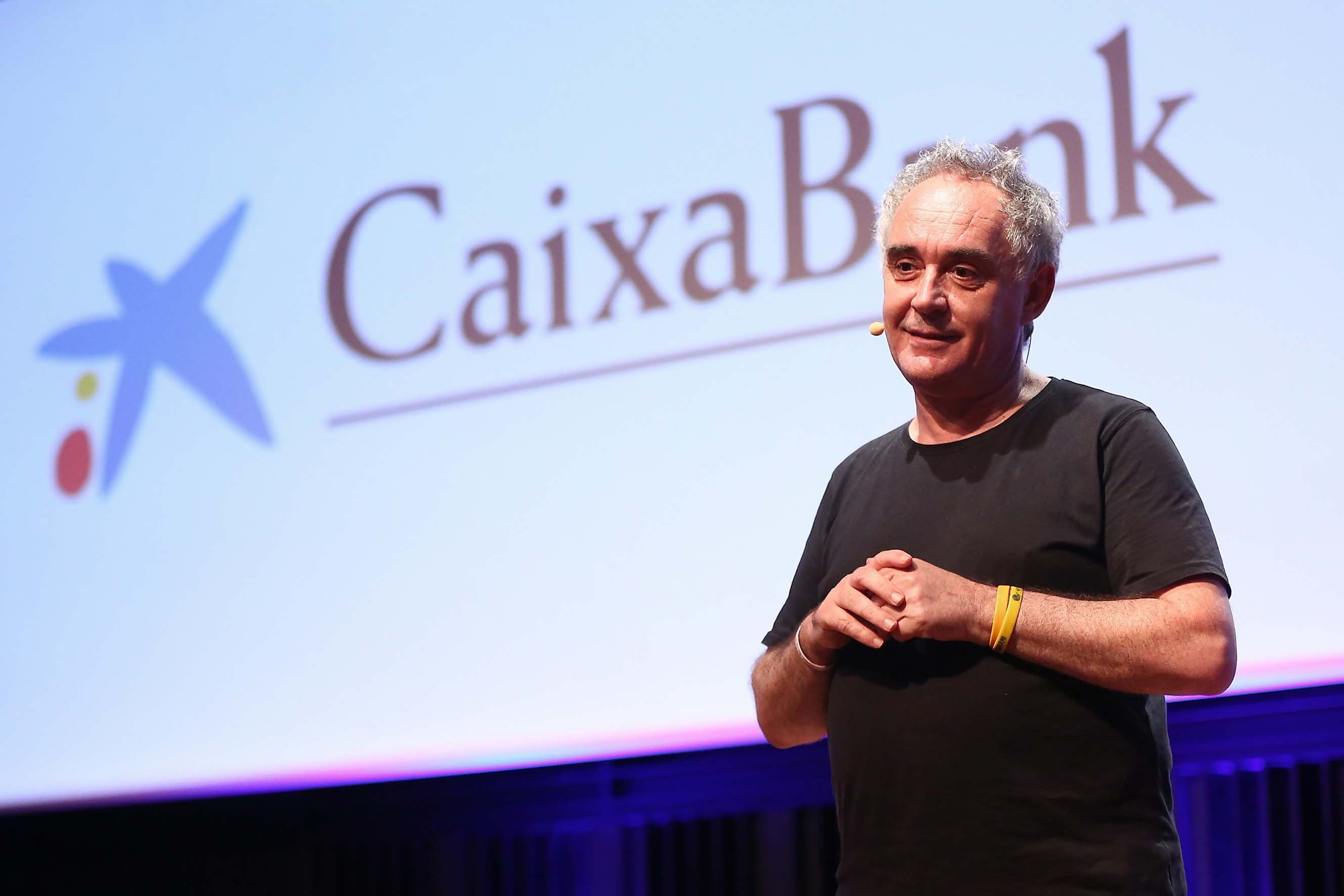 Ferran Adrià forma a hosteleros en Sevilla y reúne a estrellas de cocina en de la mano de CaixaBank. Europa Press