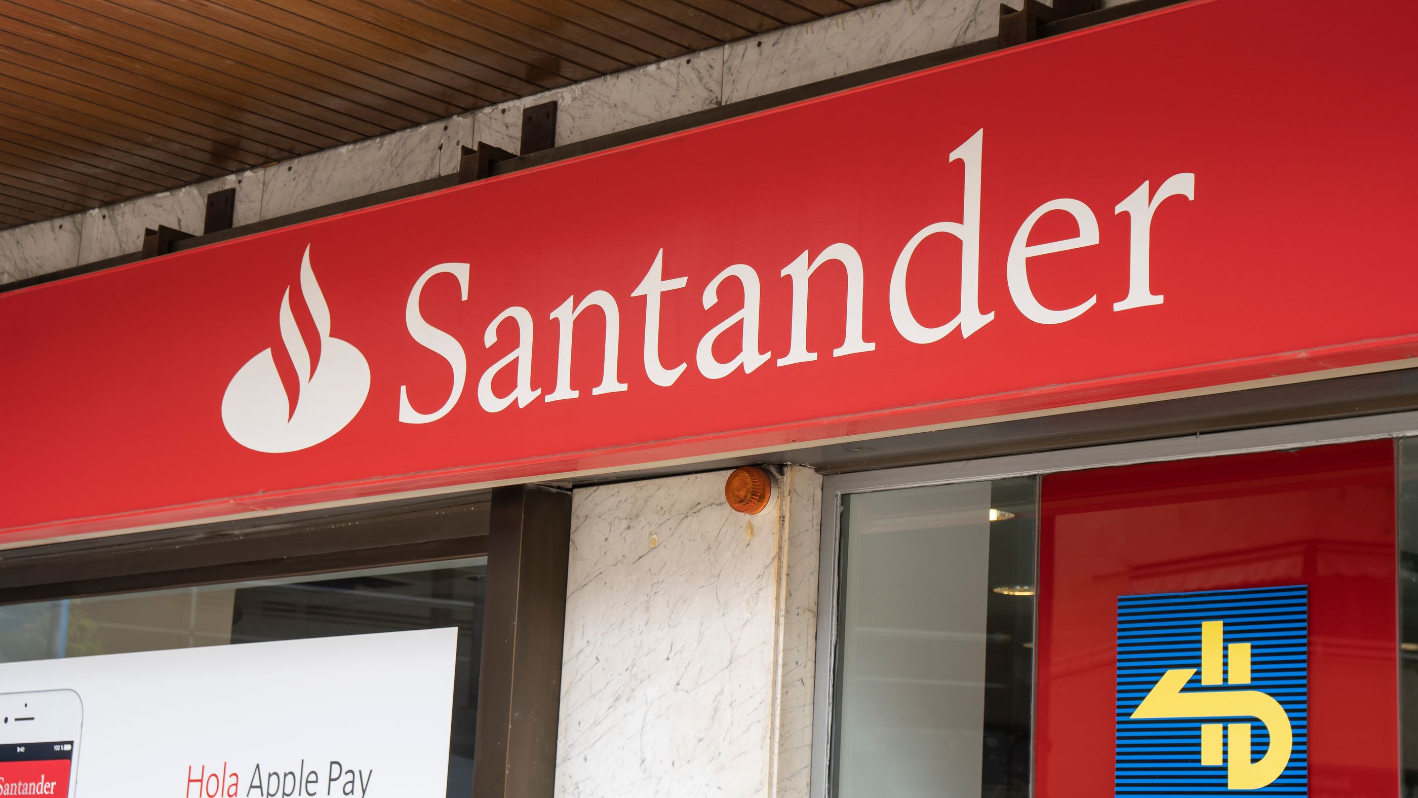 Banco Santander alerta de un timo telefónico a sus clientes