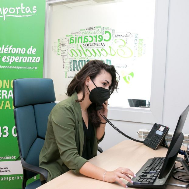 Pamplona y el Teléfono de la Esperanza se unen para ofrecer apoyo psicológico a mayores