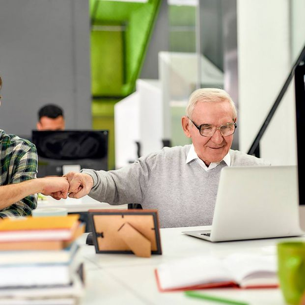Para 2030 se crearán 2,6 millones de empleos para profesionales de 45 a 66 años, pero... Para 2030 se crearán 2,6 millones de empleos para profesionales de 45 a 66 años, pero...