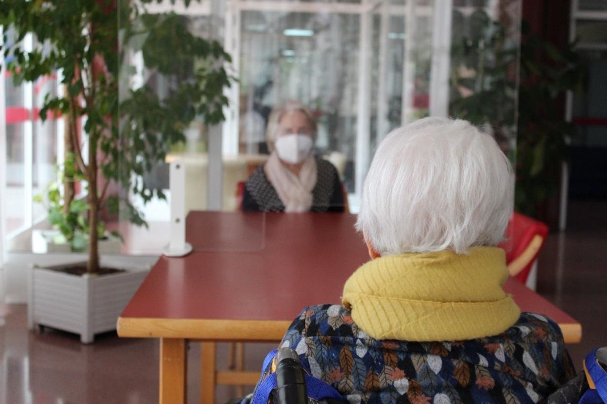 Los casos de Covid en residencias de mayores siguen aumentando en 10 comunidades Los casos de Covid en residencias de mayores siguen aumentando en 10 comunidades