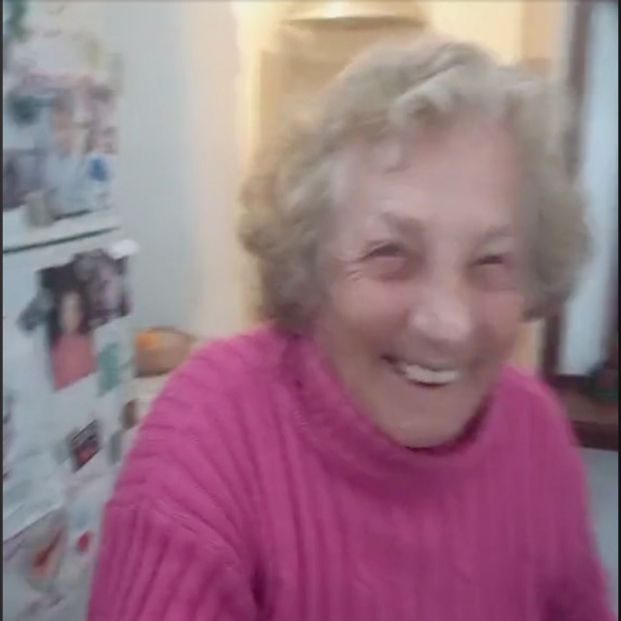 Visita a su abuela por sorpresa y su reacción emociona a las redes: "Estaba pensando en ti" Visita a su abuela por sorpresa y su reacción emociona a las redes: "Estaba pensando en ti"