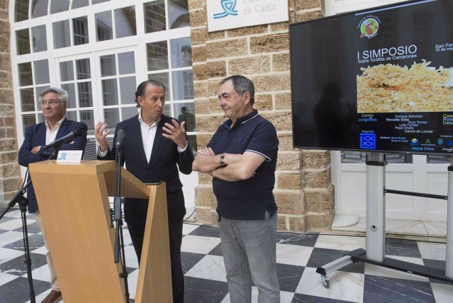 Presentación del primer simposio sobre la tortillita de camarones. Foto: Diputación de Cádiz Presentación del primer simposio sobre la tortillita de camarones. Foto: Diputación de Cádiz
