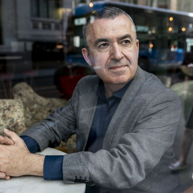 Lorenzo Silva en la presentación de su libro "El CNI no es una banda de matados" Lorenzo Silva en la presentación de su libro "El CNI no es una banda de matados"