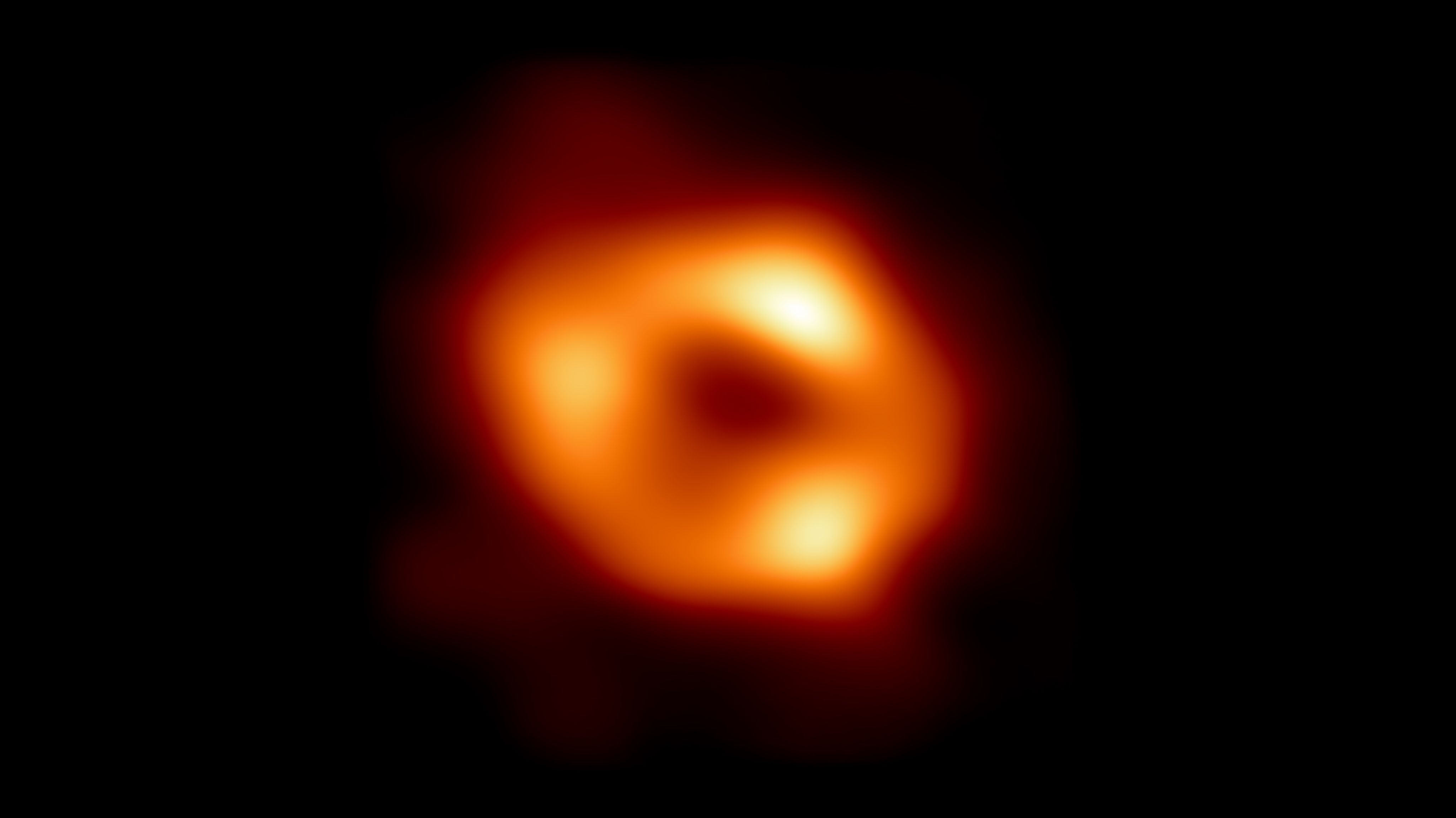Imagen histórica: captan la primera foto del agujero negro de la Vía Láctea