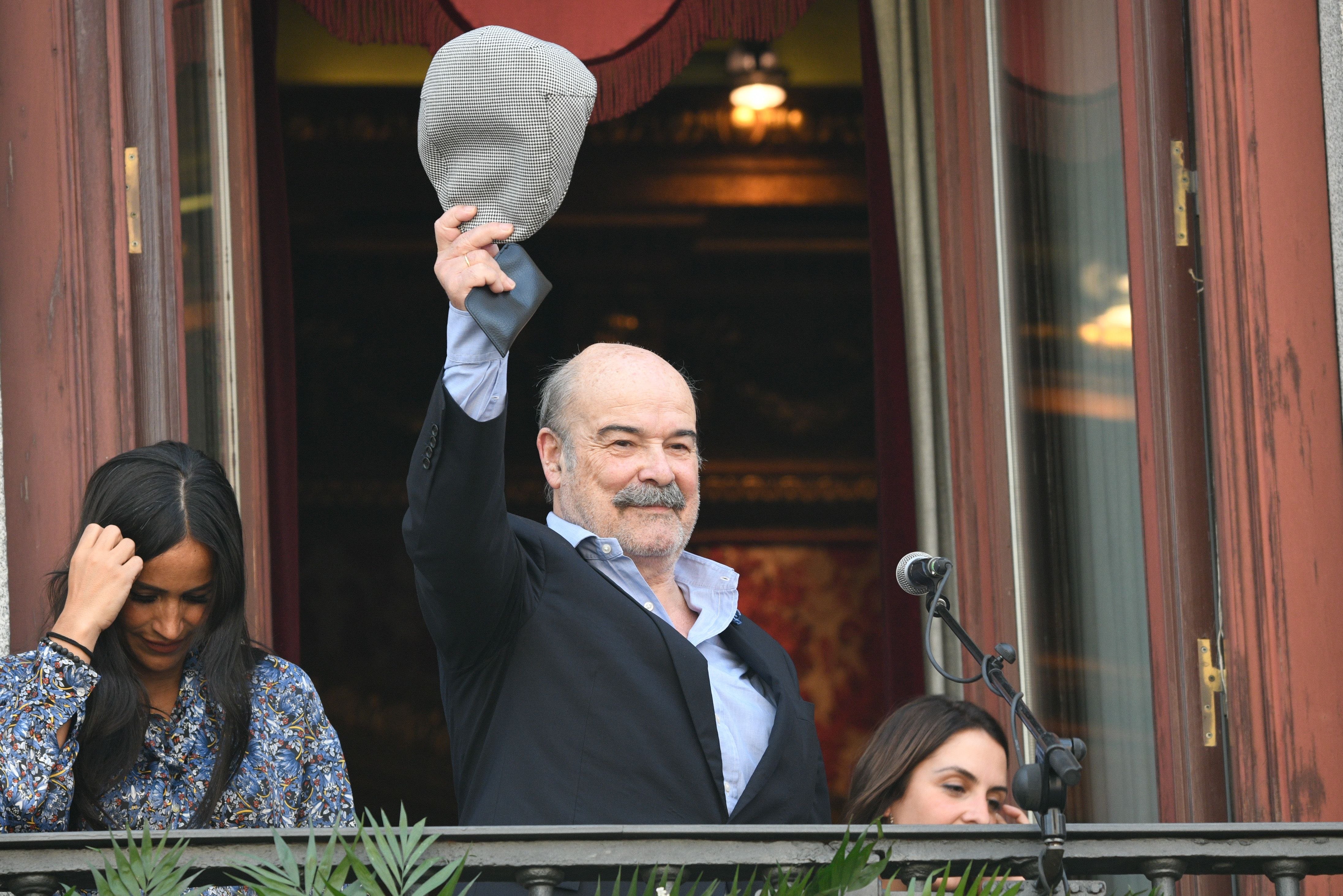 VÍDEO: El ovacionado pregón de Antonio Resines por San Isidro con homenaje a la sanidad pública