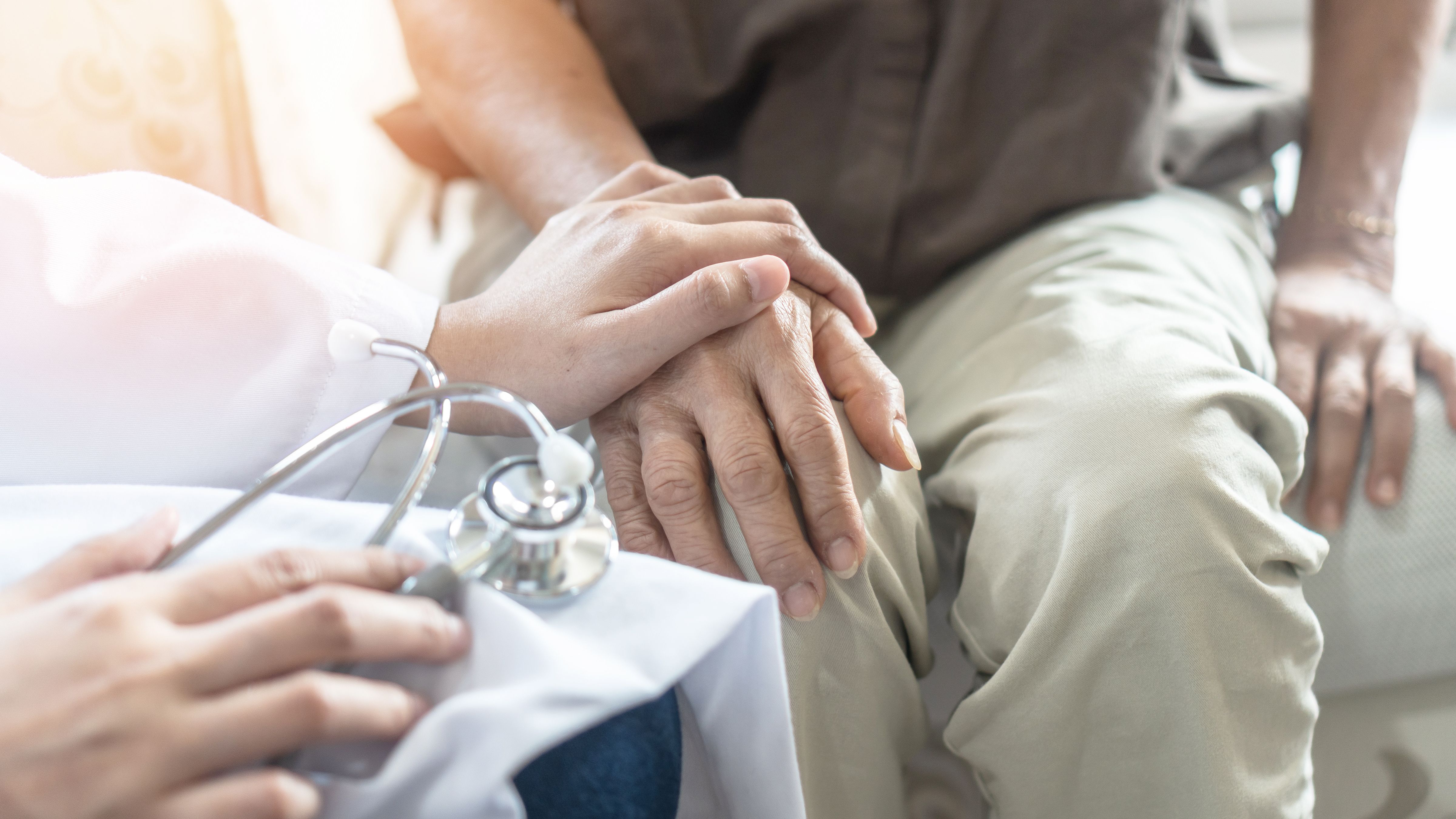 El diagnóstico precoz del alzhéimer mejora la calidad de vida de los afectados y sus cuidadores. Foto: Bigstock