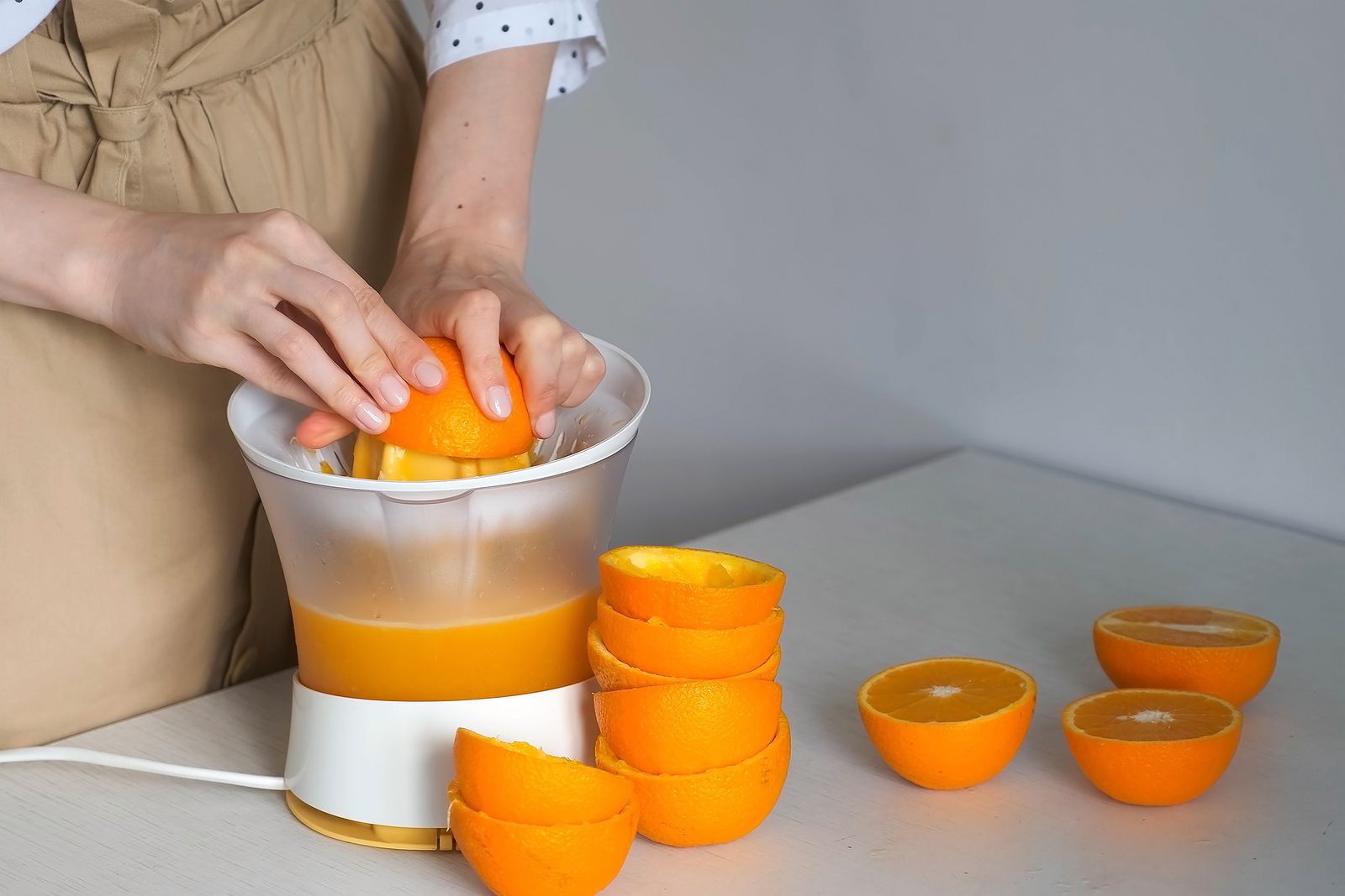 El truco para conseguir más zumo al exprimir las naranjas
