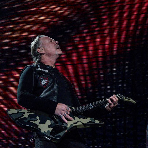 El cantante de Metallica se derrumba en pleno concierto: "Estoy viejo, no puedo tocar nunca más"
