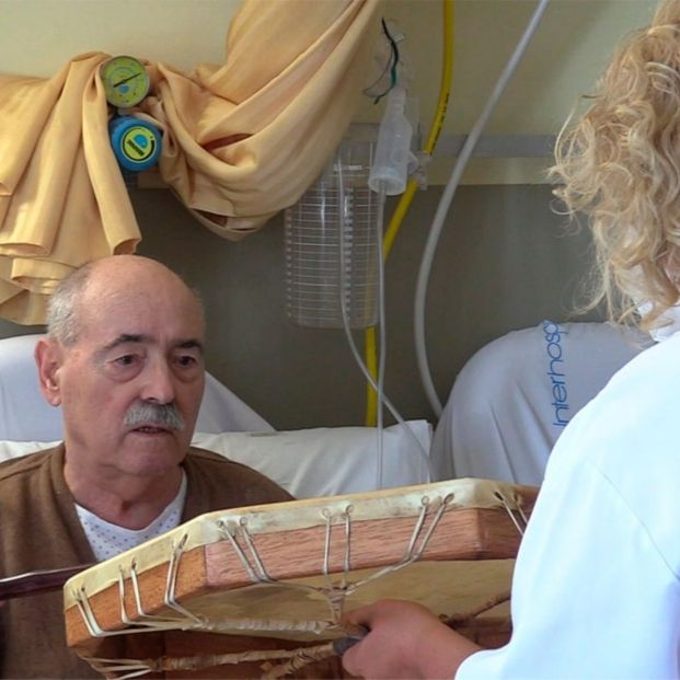 La musicoterapia tiene cada vez más éxito entre los cuidados paliativos