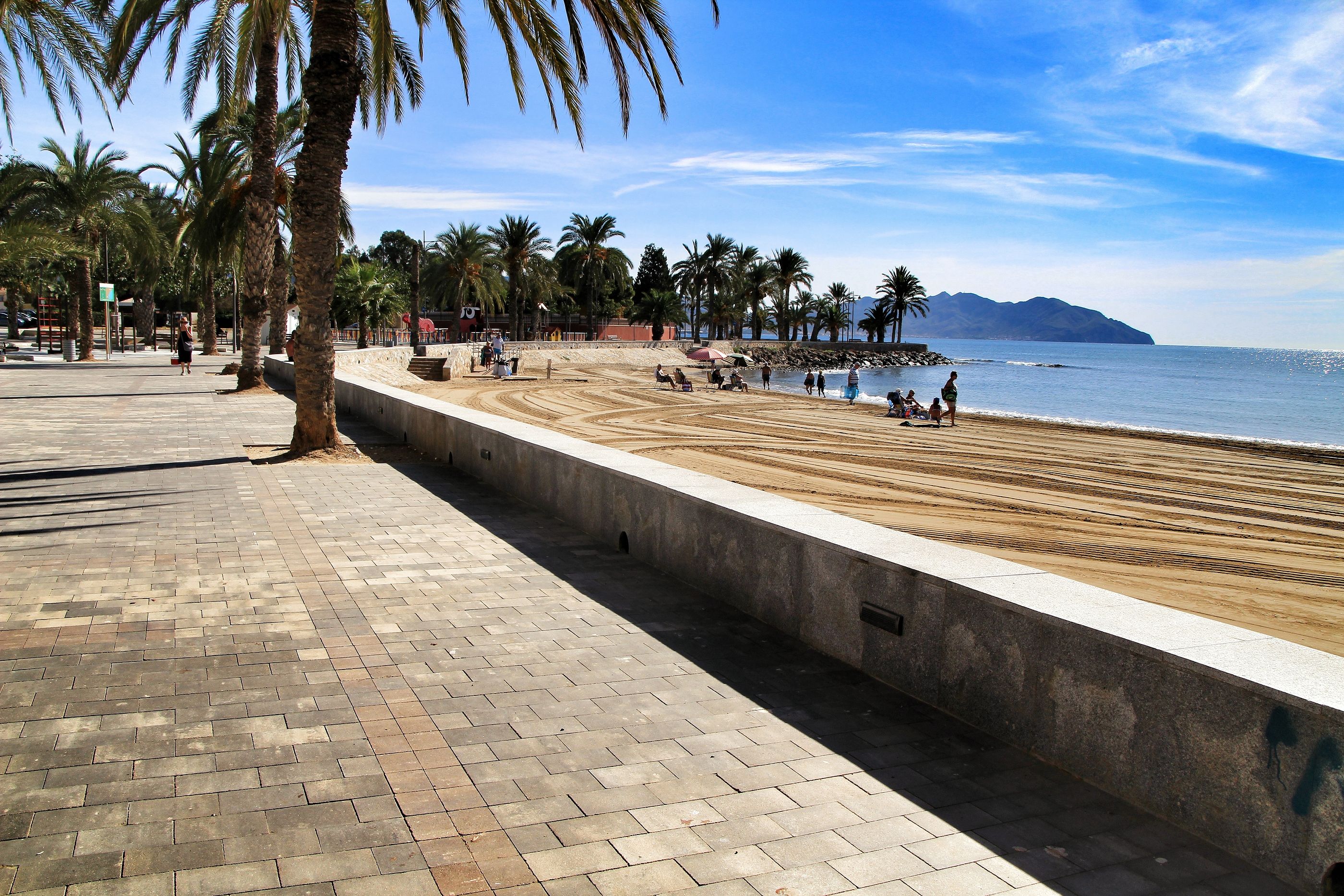 Restaurantes en primera línea de playa de la Región de Murcia: Barbas. bigstock Mazarron Murcia Spain Octob 327340603