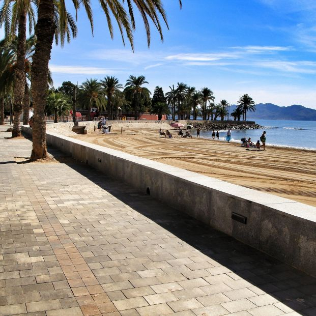 Restaurantes en primera línea de playa de la Región de Murcia: Barbas. bigstock Mazarron Murcia Spain Octob 327340603