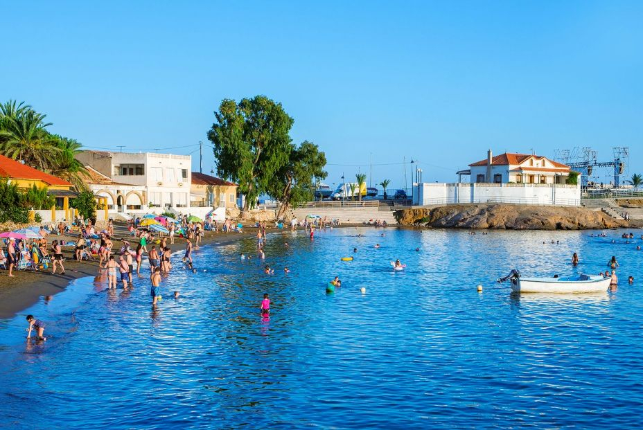 El INE anuncia que el número de turistas que visitaron la Región de Murcia en abril creció un 119 % FOTO: Bigstock MAZARRON 