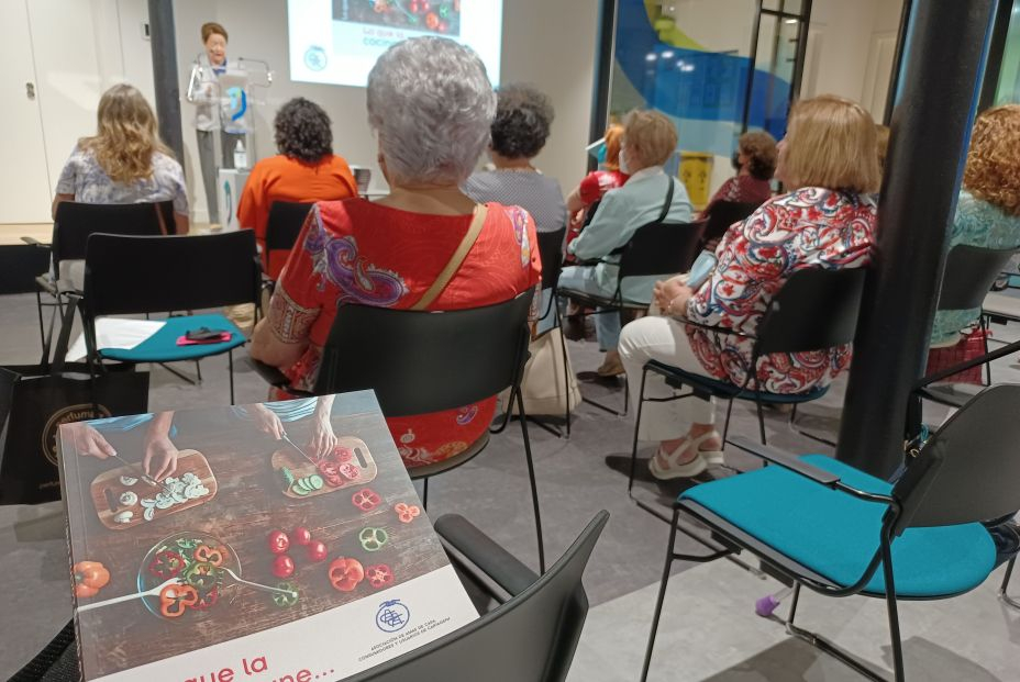 presentacion libro recetas y poemas