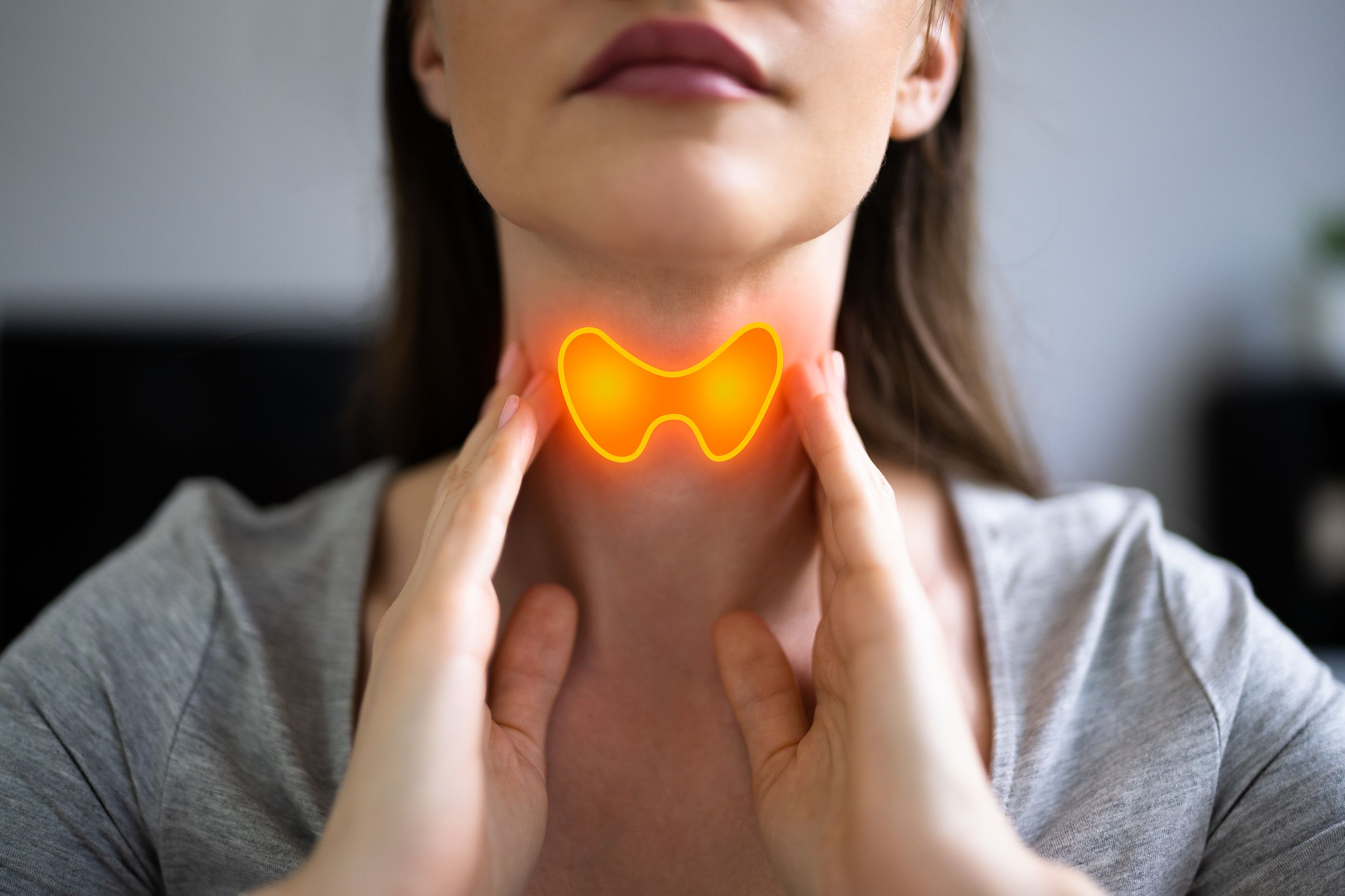 El Covid puede dejar inflamaciones en la tiroides durante un año
