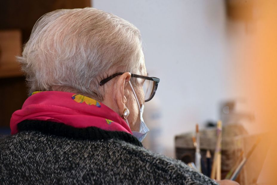 El 72% de los ancianos de 65 años recurren a la teleasistencia para combatir la soledad