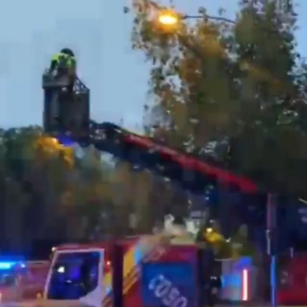 Herida grave una mujer mayor al incendiarse el sofá de su casa en Sevilla
