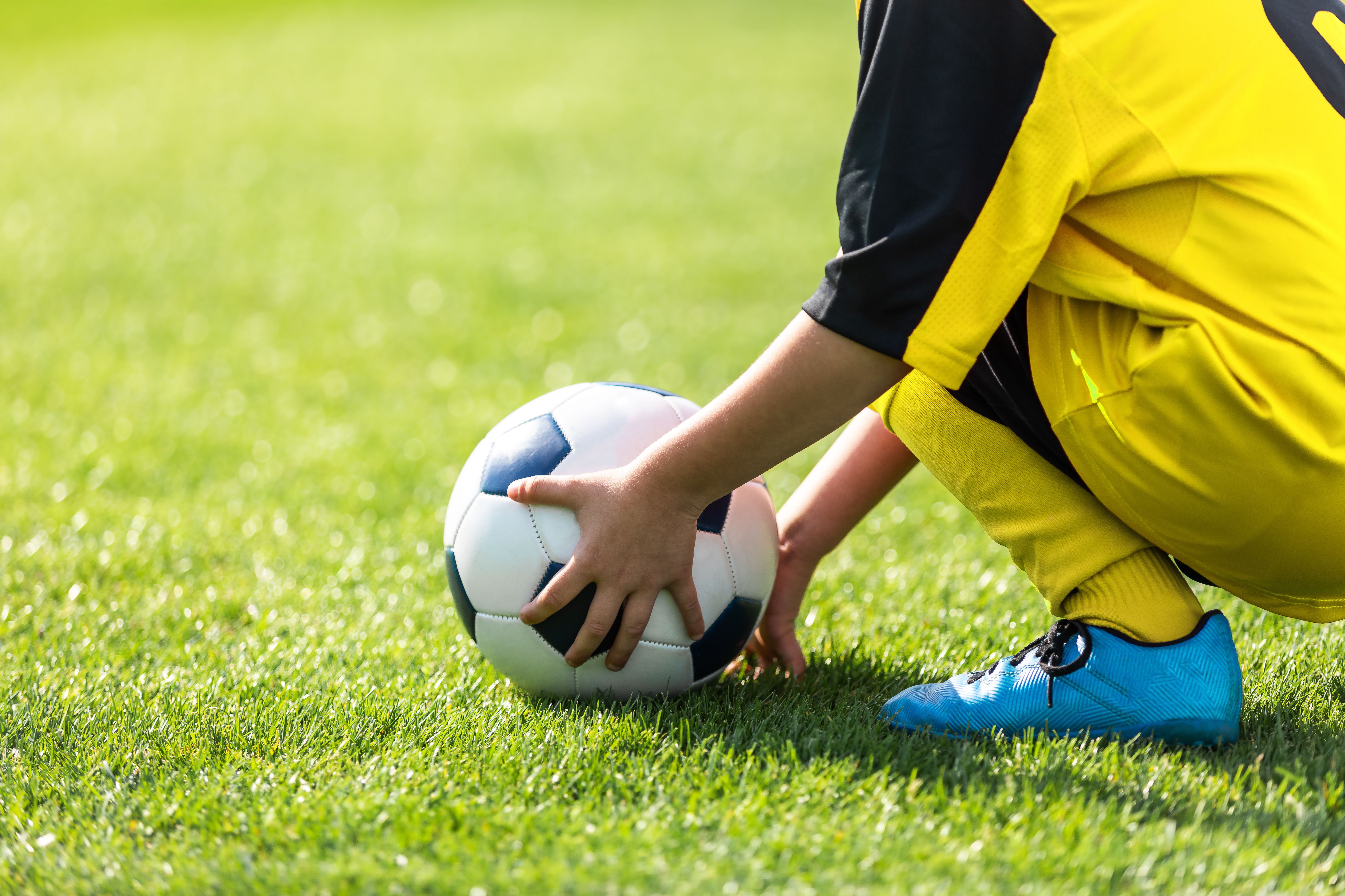 Miguel García ha muerto con solo 13 años: todo un equipo de fútbol, devastado. Foto: Bigstock