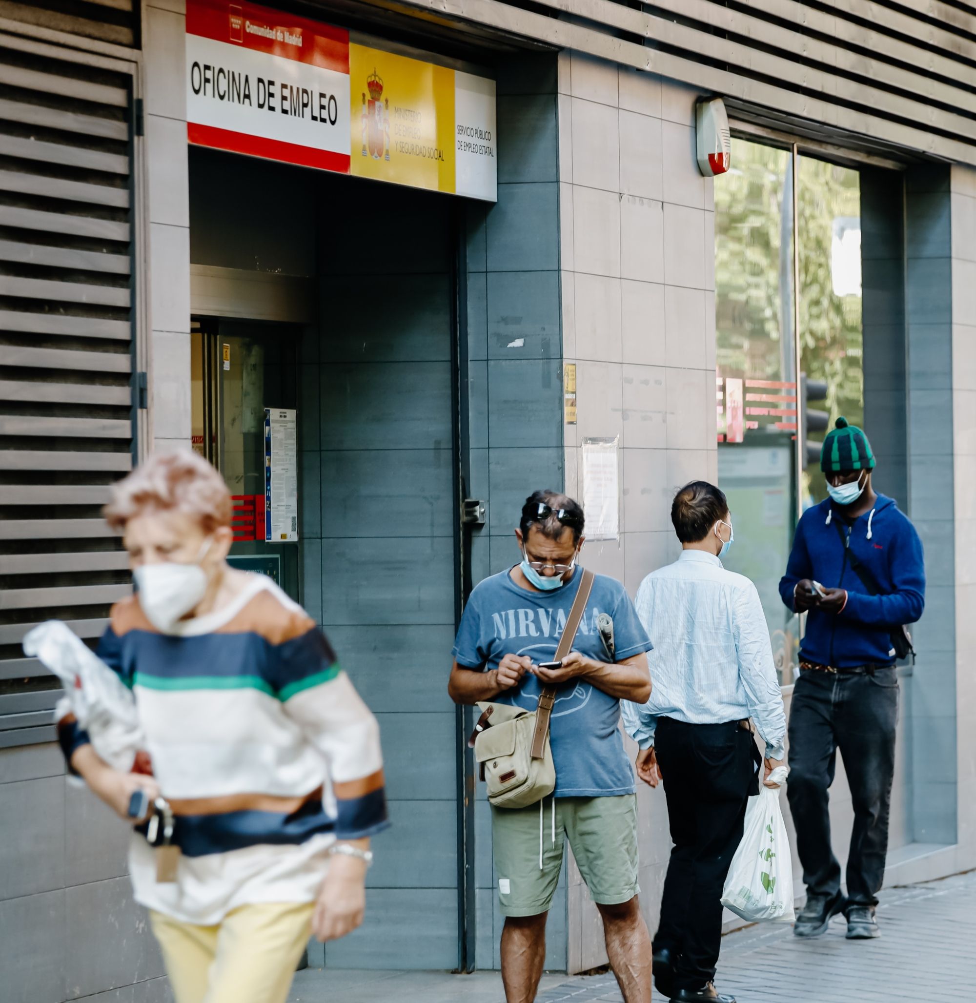 La reforma laboral no es para 'viejos': los jóvenes logran el doble de contratos que los sénior