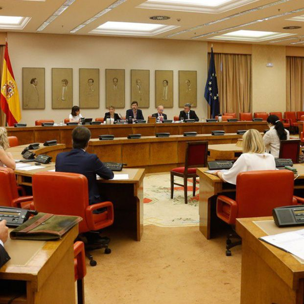 El Congreso destopa las bases máximas de cotización al aprobar, por error del PSOE, una enmienda de Podemos