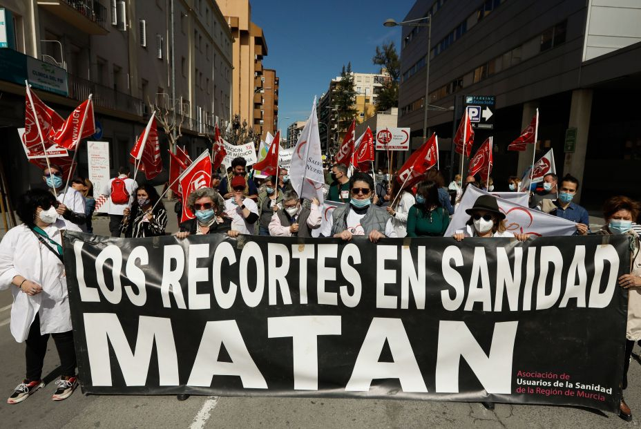 El colapso de la sanidad pública arrastra a la privada: se disparan los seguros de salud. Foto: EuropaPress