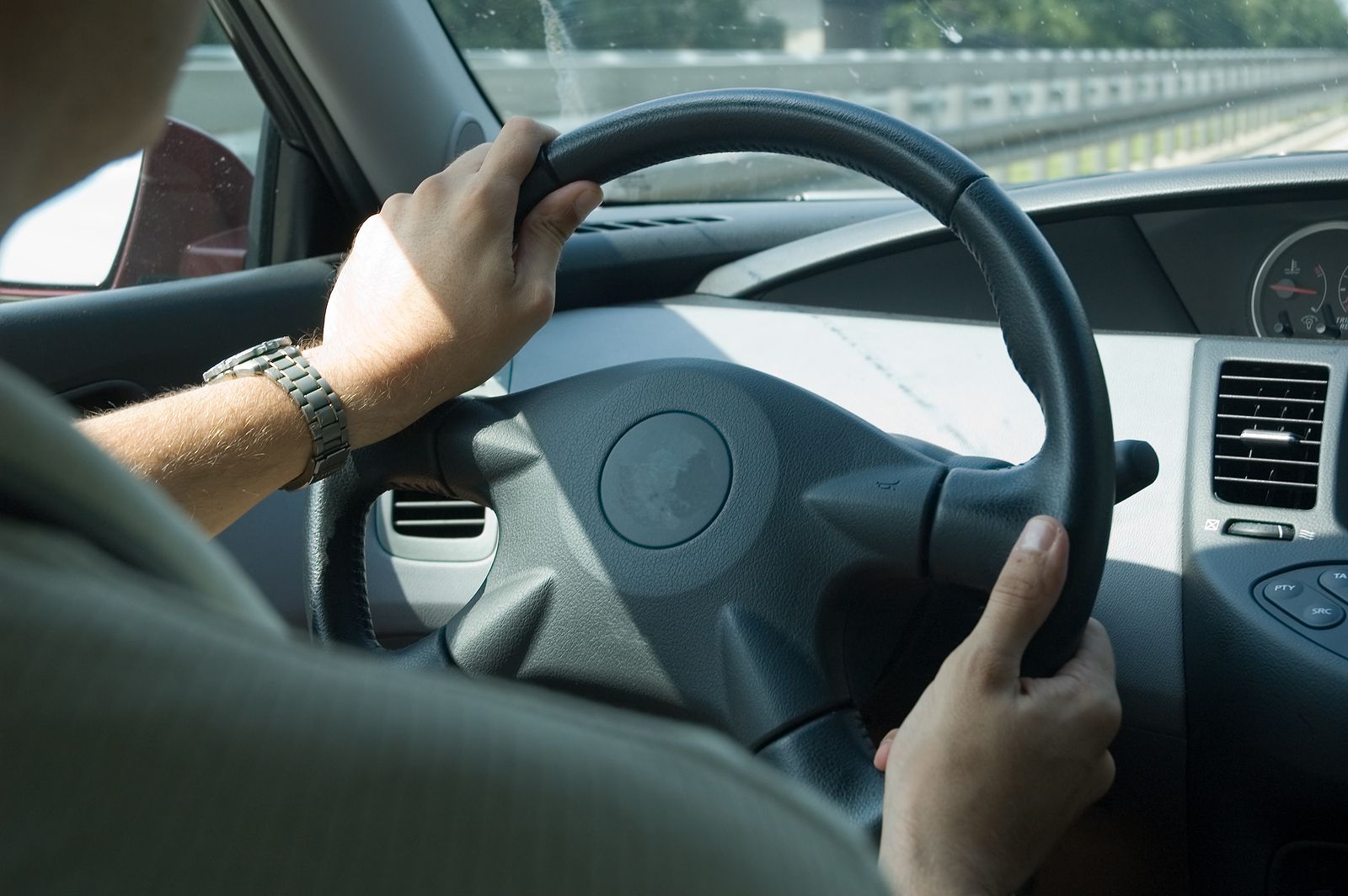 La DGT avisa: en julio será obligatorio llevar este dispositivo en tu coche