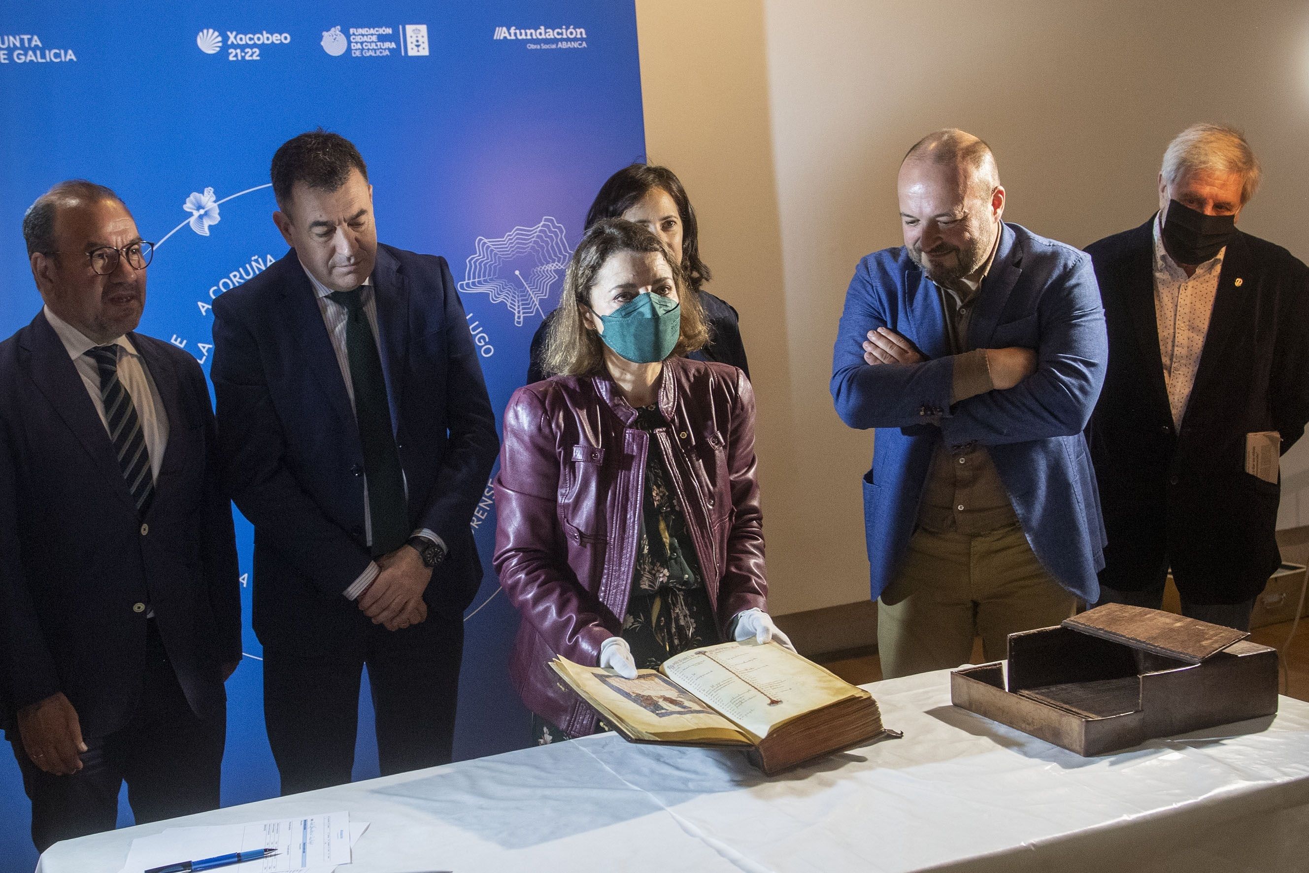 El libro más antiguo de Galicia, expuesto tras 20 años guardado en una cámara acorazada