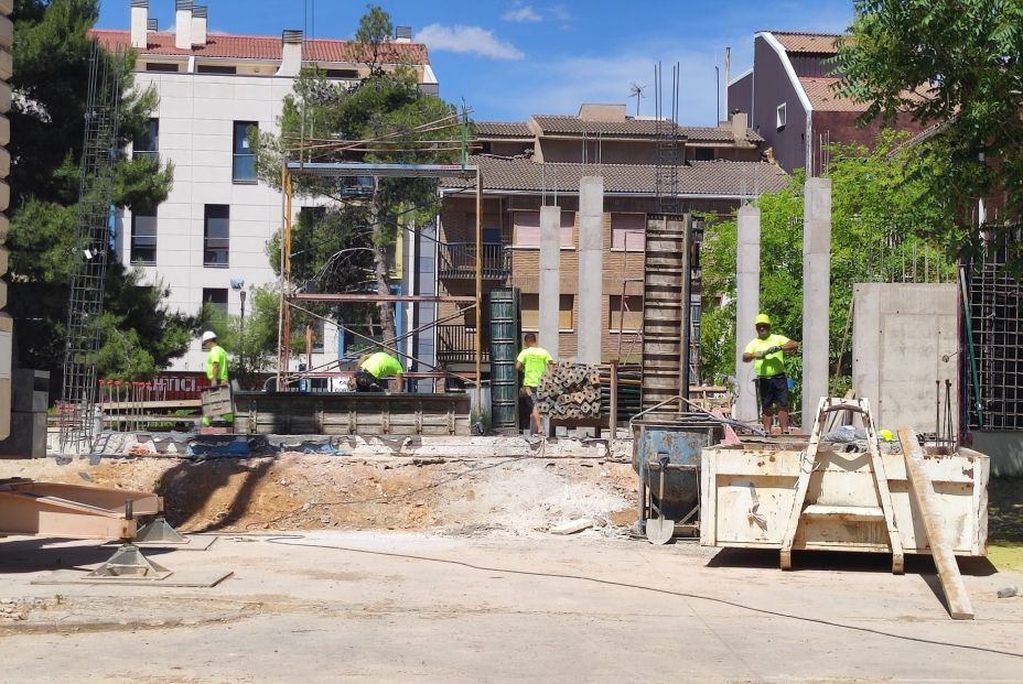 España debe invertir entre 900 y 1.400 millones anuales en residencias para cumplir con la OMS