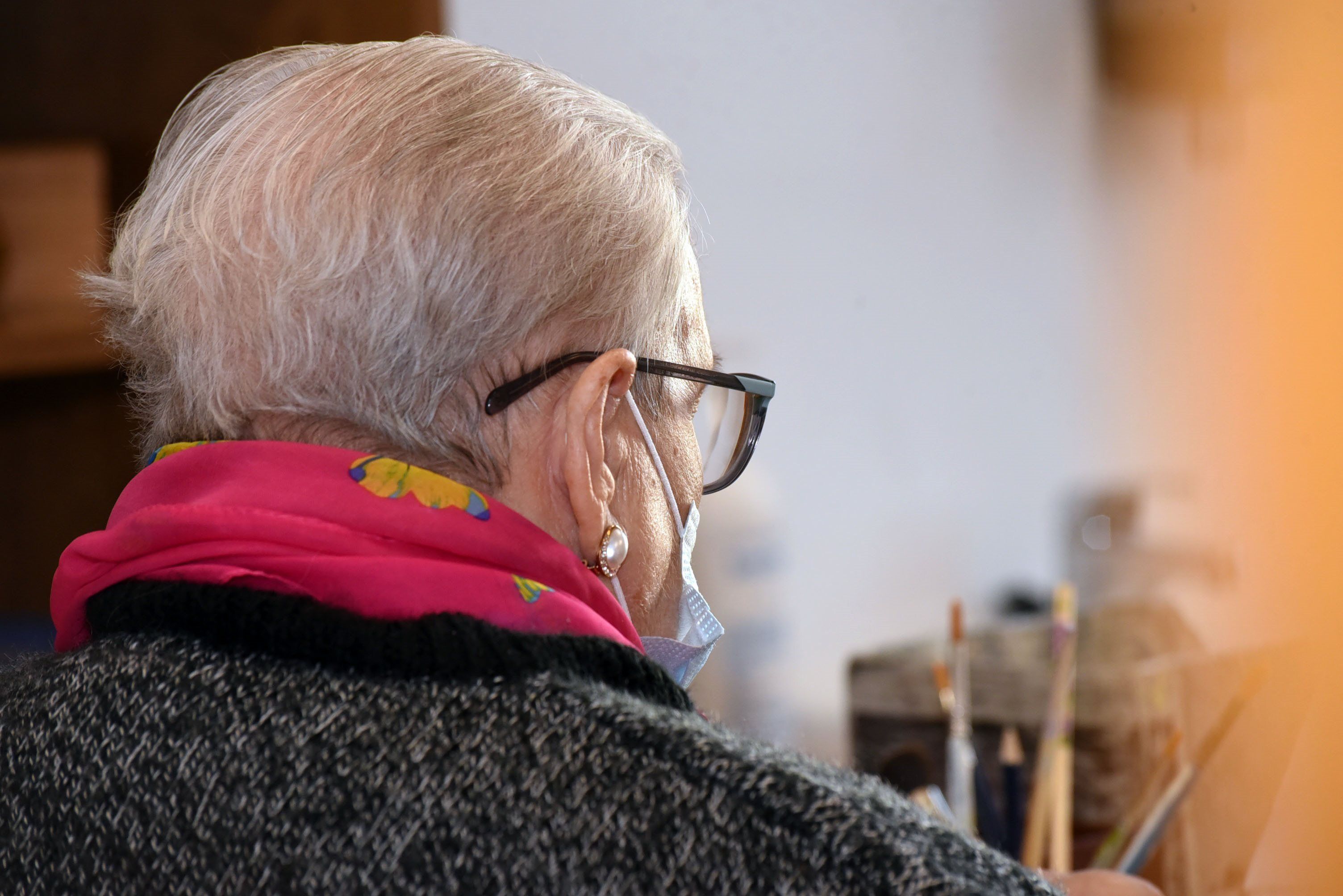 Tres de cada diez personas mayores de 65 años en Valencia viven solas y la gran mayoría son mujeres