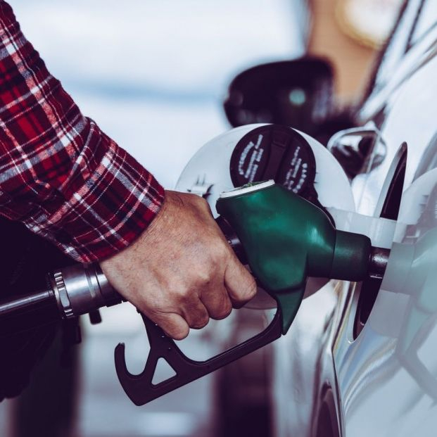 Gasolina y diésel se disparan y suben hasta 79 céntimos por litro en el último año