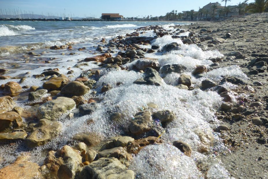 Banderas Negras: estas son las playas más contaminadas en España. Foto: Europa Press