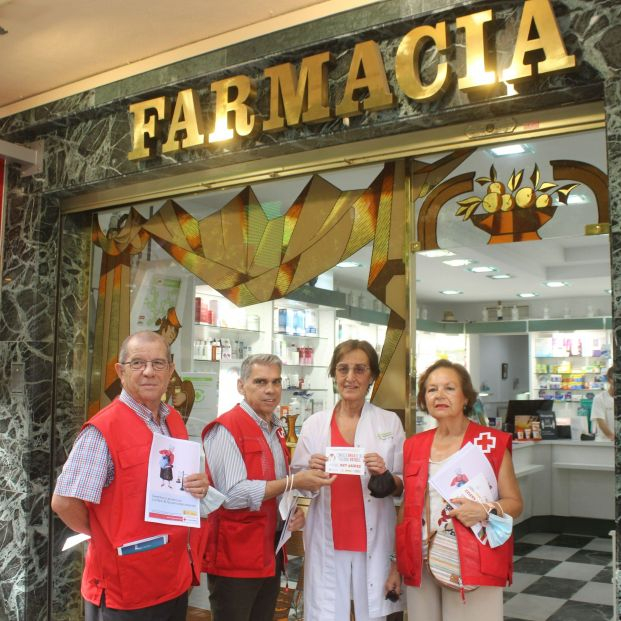 Cruz Roja pide a comercios de barrio ayuda para detectar la soledad y el maltrato a mayores