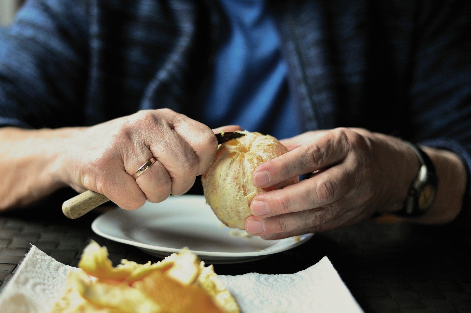 Casi la mitad de los mayores de 75 años no llega a fin de mes, sobre todo los que viven con hijos